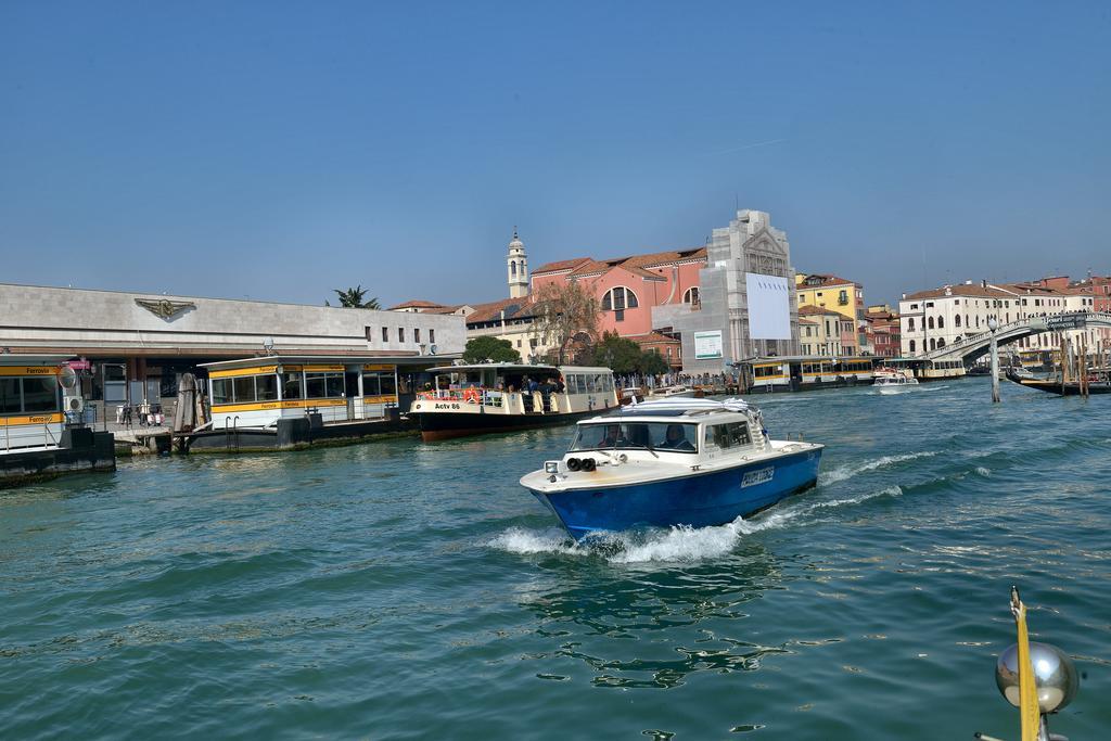 Castello  Residenza Ruga Giuffa المظهر الخارجي الصورة