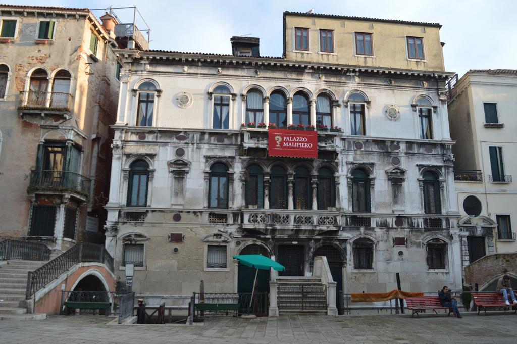 Castello  Residenza Ruga Giuffa المظهر الخارجي الصورة