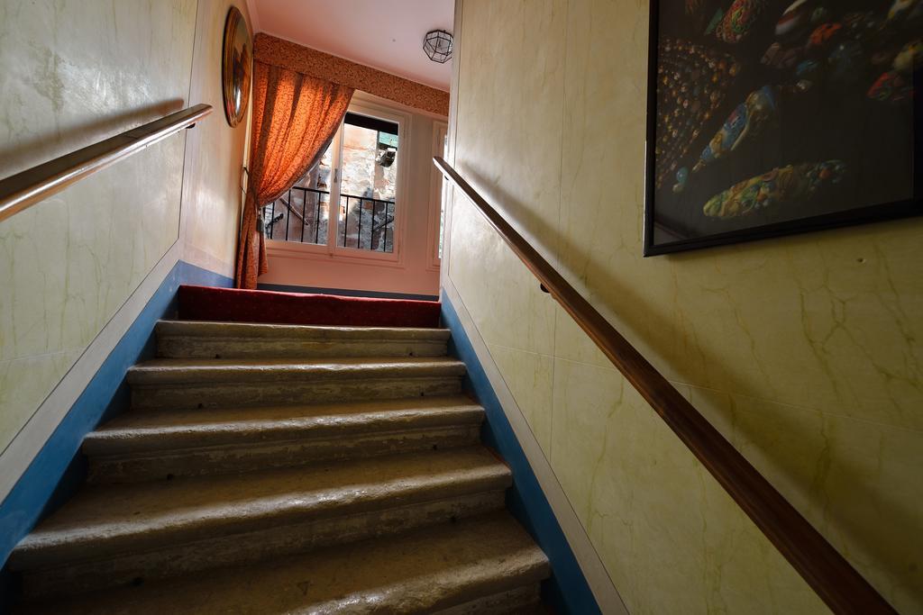 Castello  Residenza Ruga Giuffa المظهر الخارجي الصورة